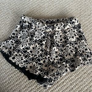 Brandy Melville Knit Floral Shorts High Waist